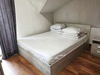 Гостевой дом Pensiunea Alpina Casi & Spa Пэлтиниш Двухместный номер с 1 кроватью или 2 отдельными кроватями-21